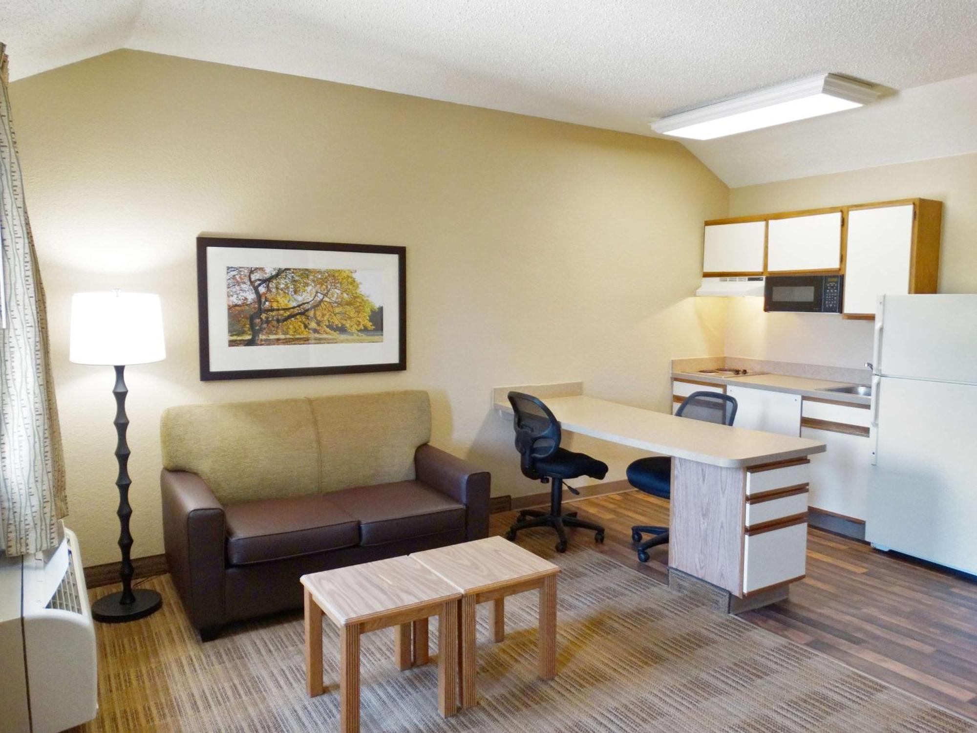 Extended Stay America Select Suites - Orlando - Lake Mary - 1040 Greenwood Blvd Kültér fotó