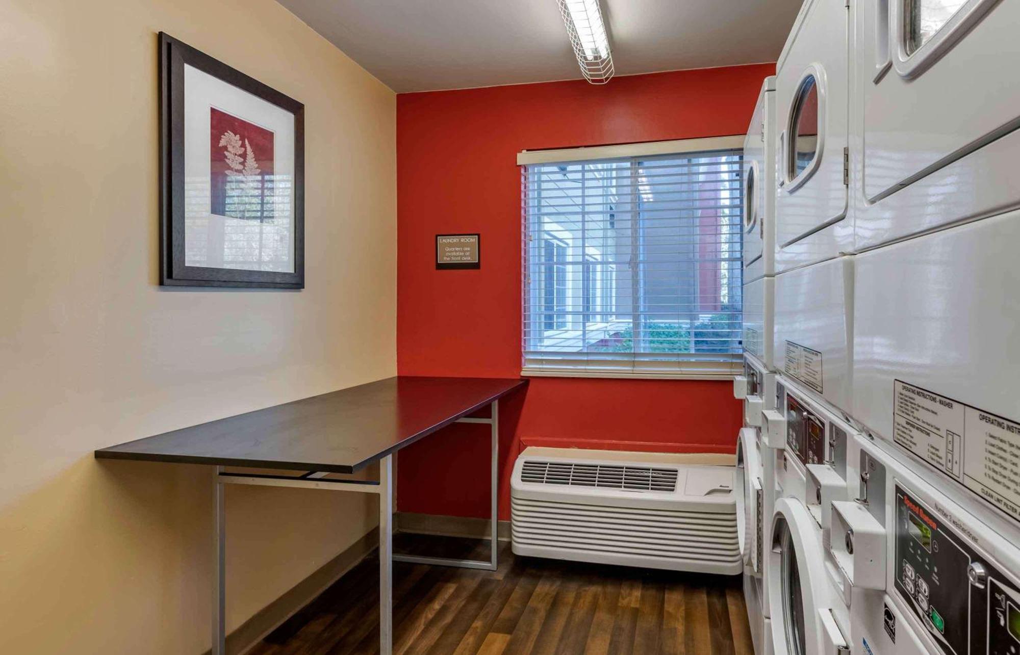 Extended Stay America Select Suites - Orlando - Lake Mary - 1040 Greenwood Blvd Kültér fotó
