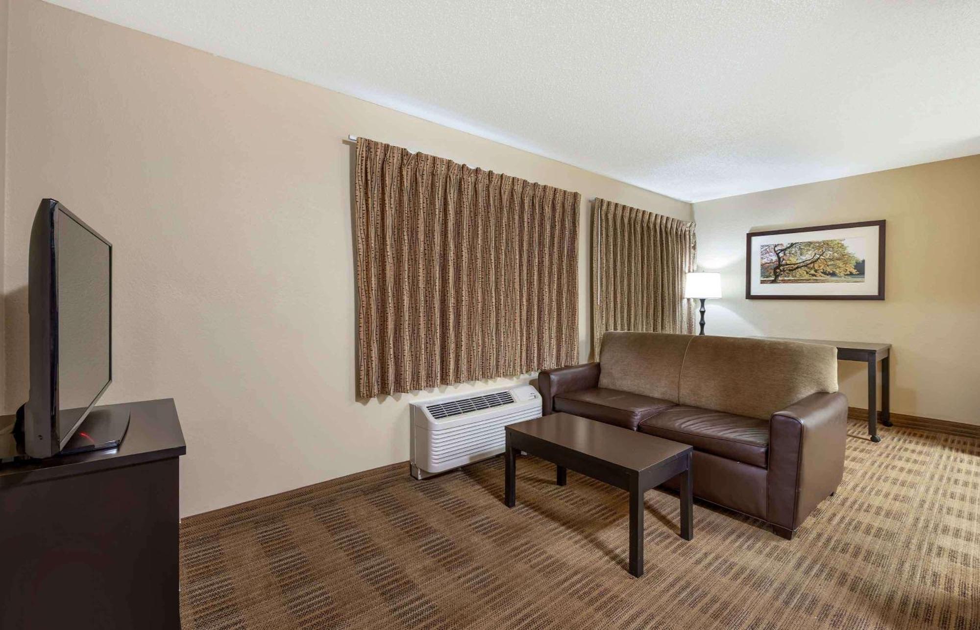 Extended Stay America Select Suites - Orlando - Lake Mary - 1040 Greenwood Blvd Kültér fotó