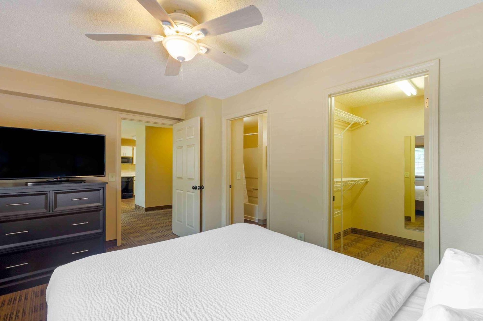 Extended Stay America Select Suites - Orlando - Lake Mary - 1040 Greenwood Blvd Kültér fotó