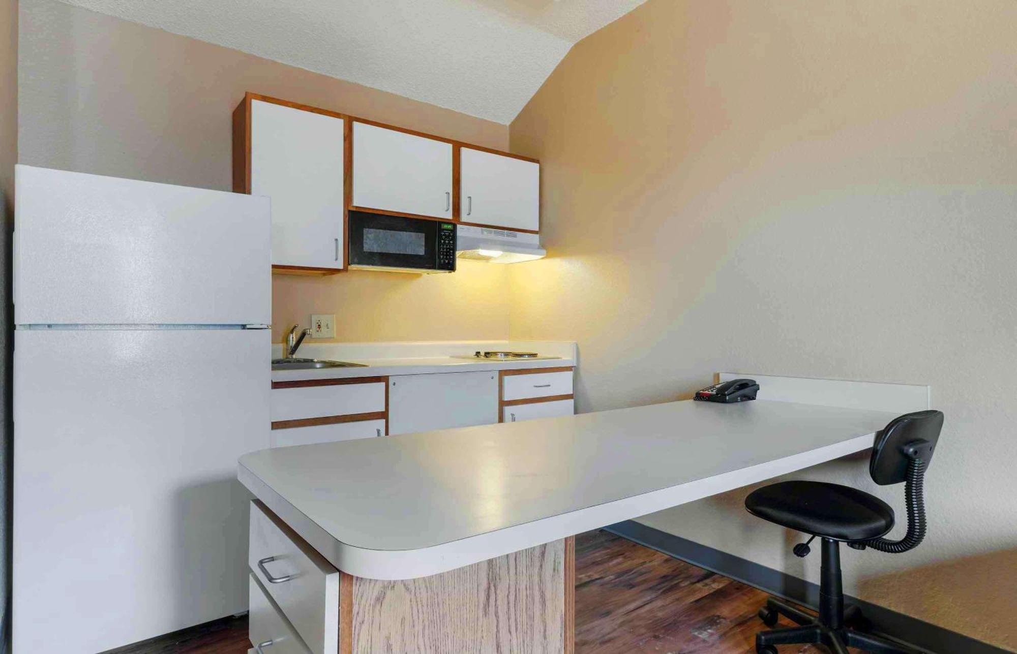 Extended Stay America Select Suites - Orlando - Lake Mary - 1040 Greenwood Blvd Kültér fotó