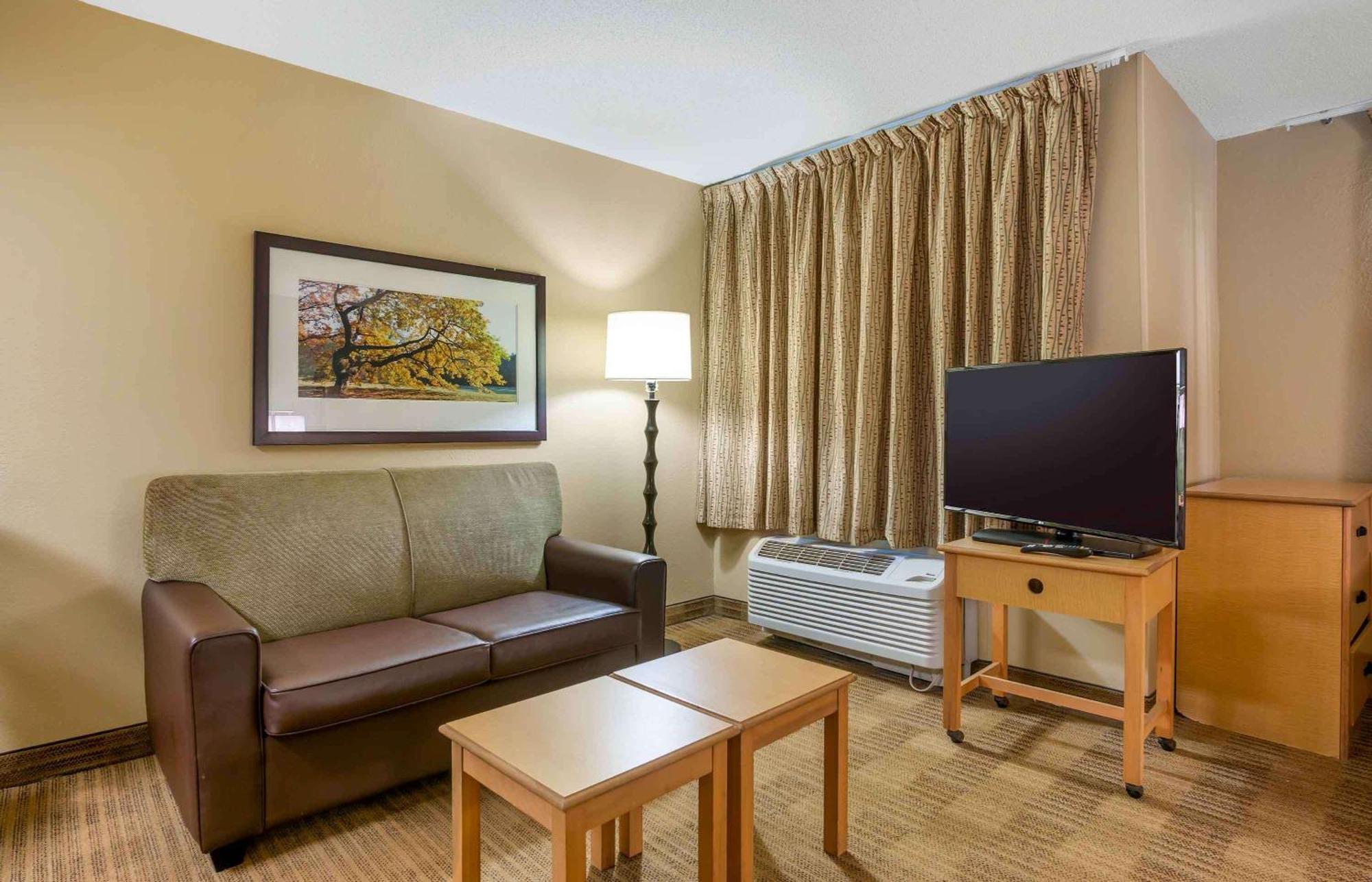 Extended Stay America Select Suites - Orlando - Lake Mary - 1040 Greenwood Blvd Kültér fotó