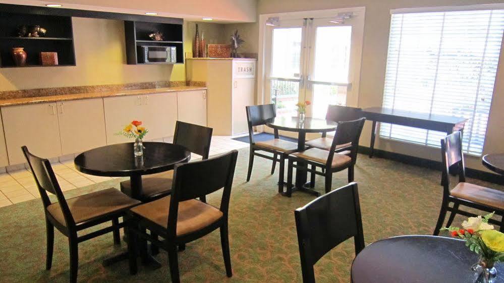 Extended Stay America Select Suites - Orlando - Lake Mary - 1040 Greenwood Blvd Kültér fotó