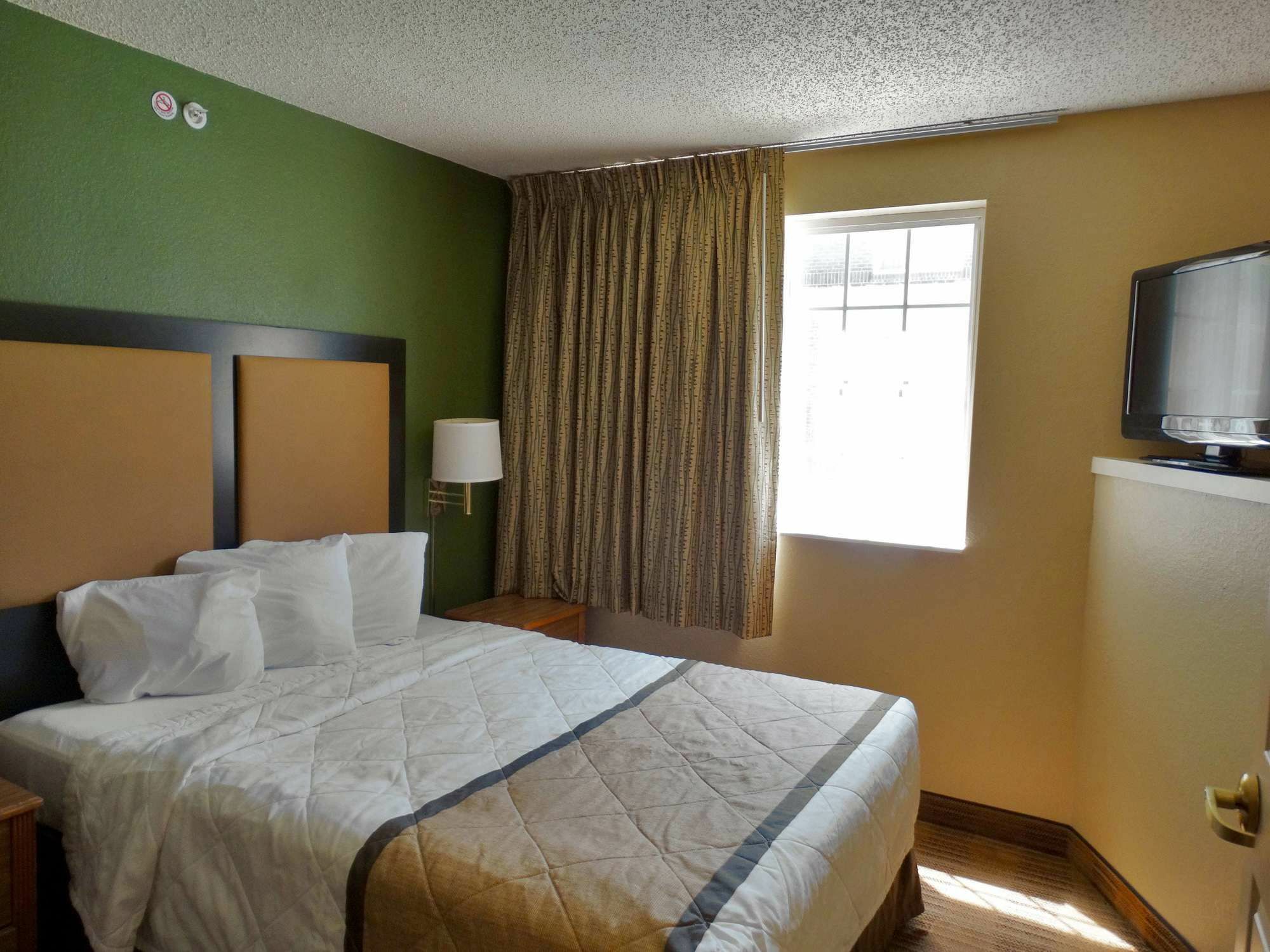 Extended Stay America Select Suites - Orlando - Lake Mary - 1040 Greenwood Blvd Kültér fotó